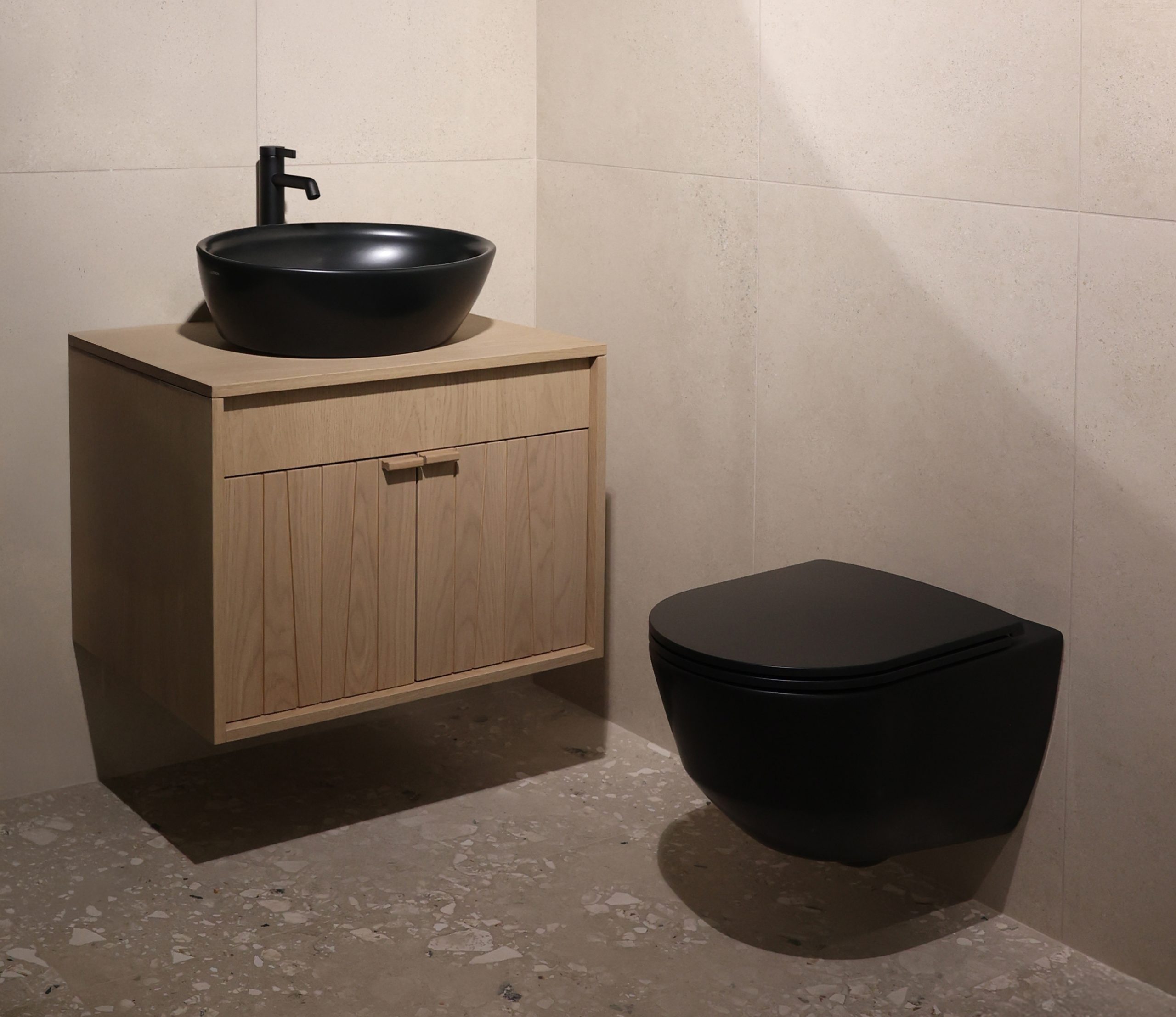 PRO BLACK WALL-HUNG RIMLESS WC PAN LAUFEN