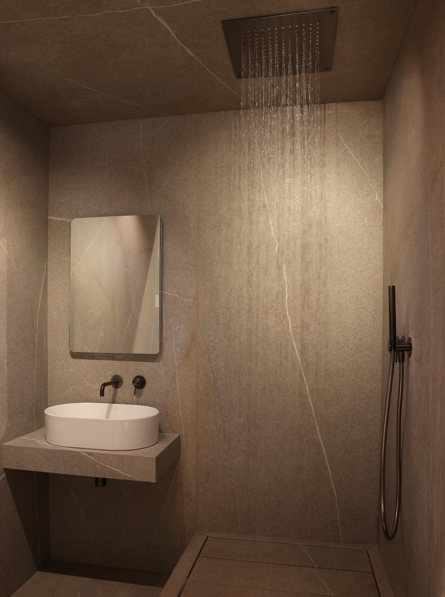 SQUARE CEILING STAINLESS STEEL SHOWER HEAD 400X400 GUN METAL PVD