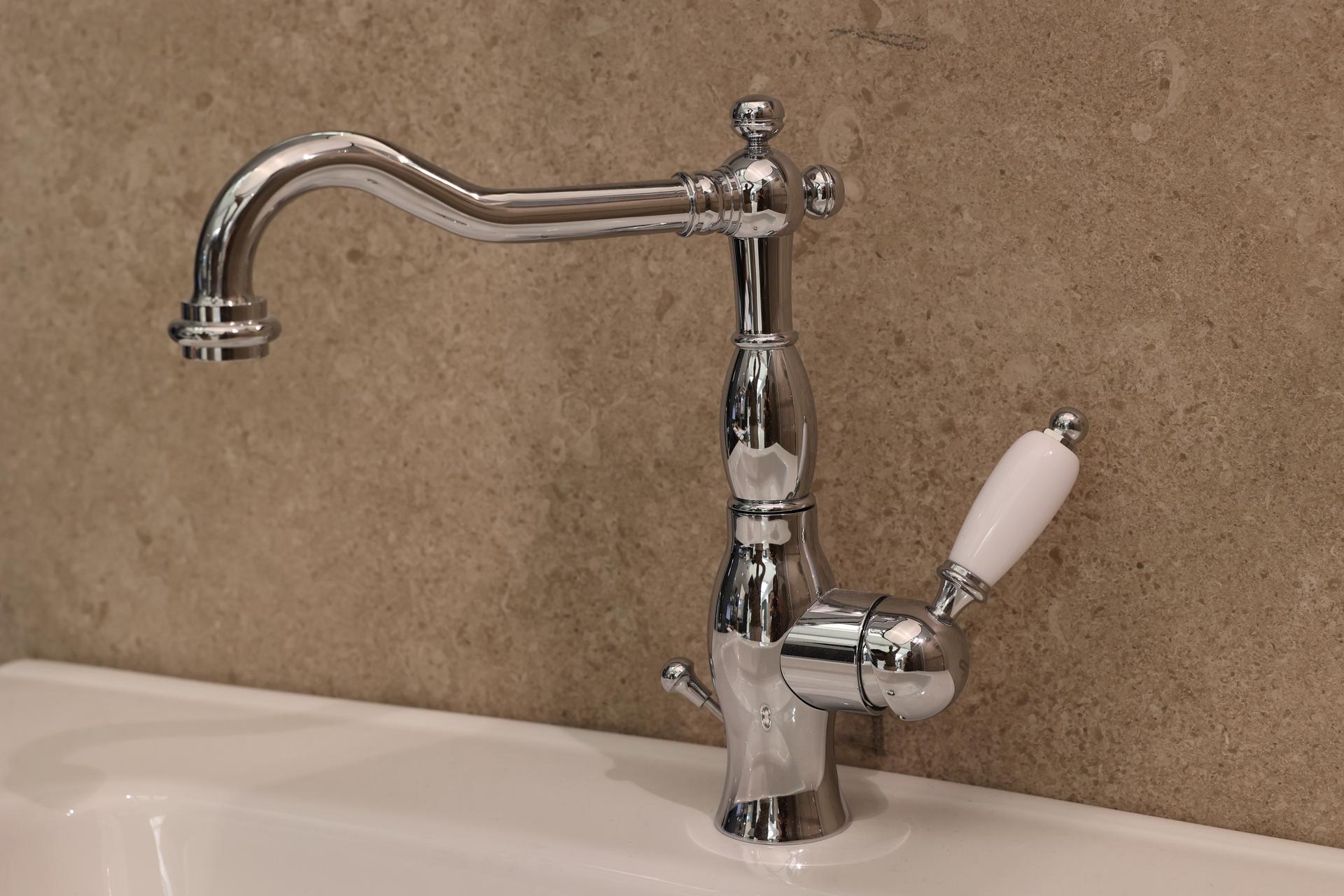 WASH BASIN MIXER  LONDON WITH POP-UP WASTE CHROME