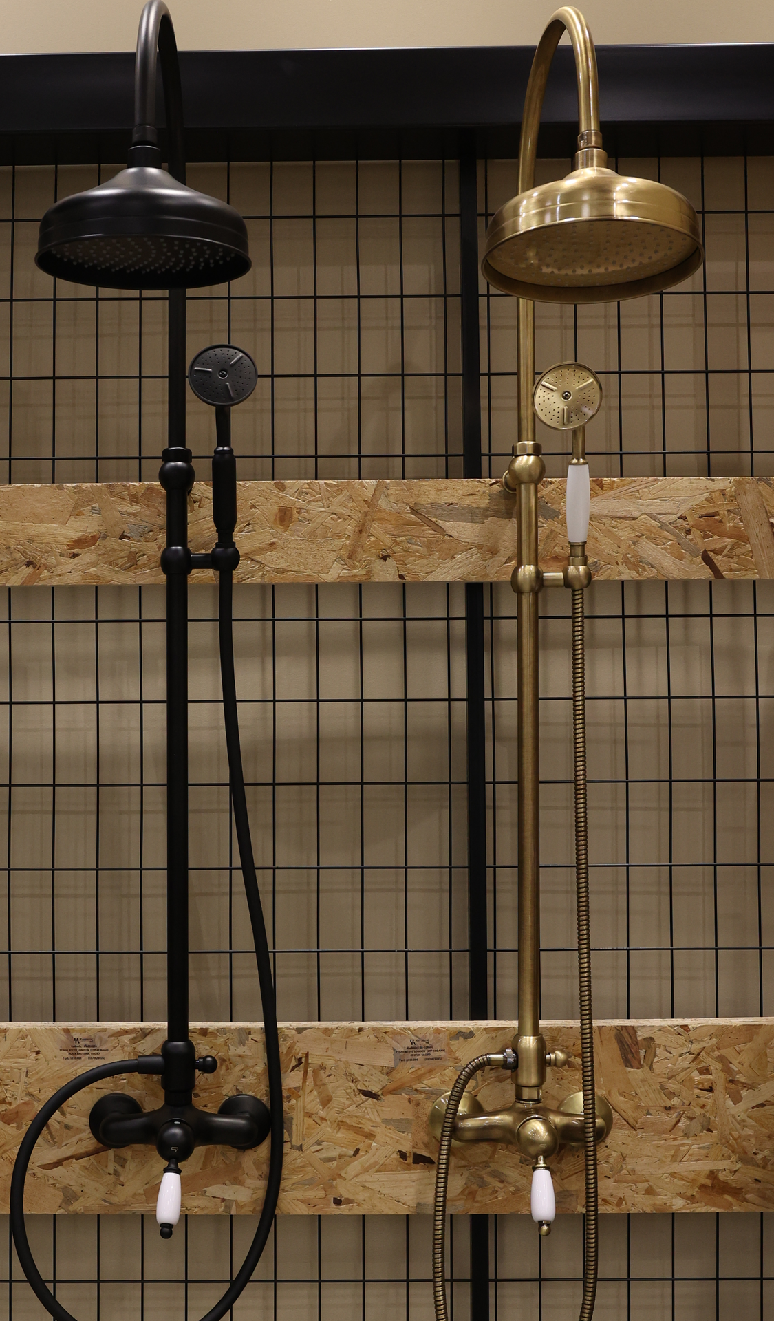 SHOWER COLUMN ROUND HEADSH LONDON BLACK GALVANIC