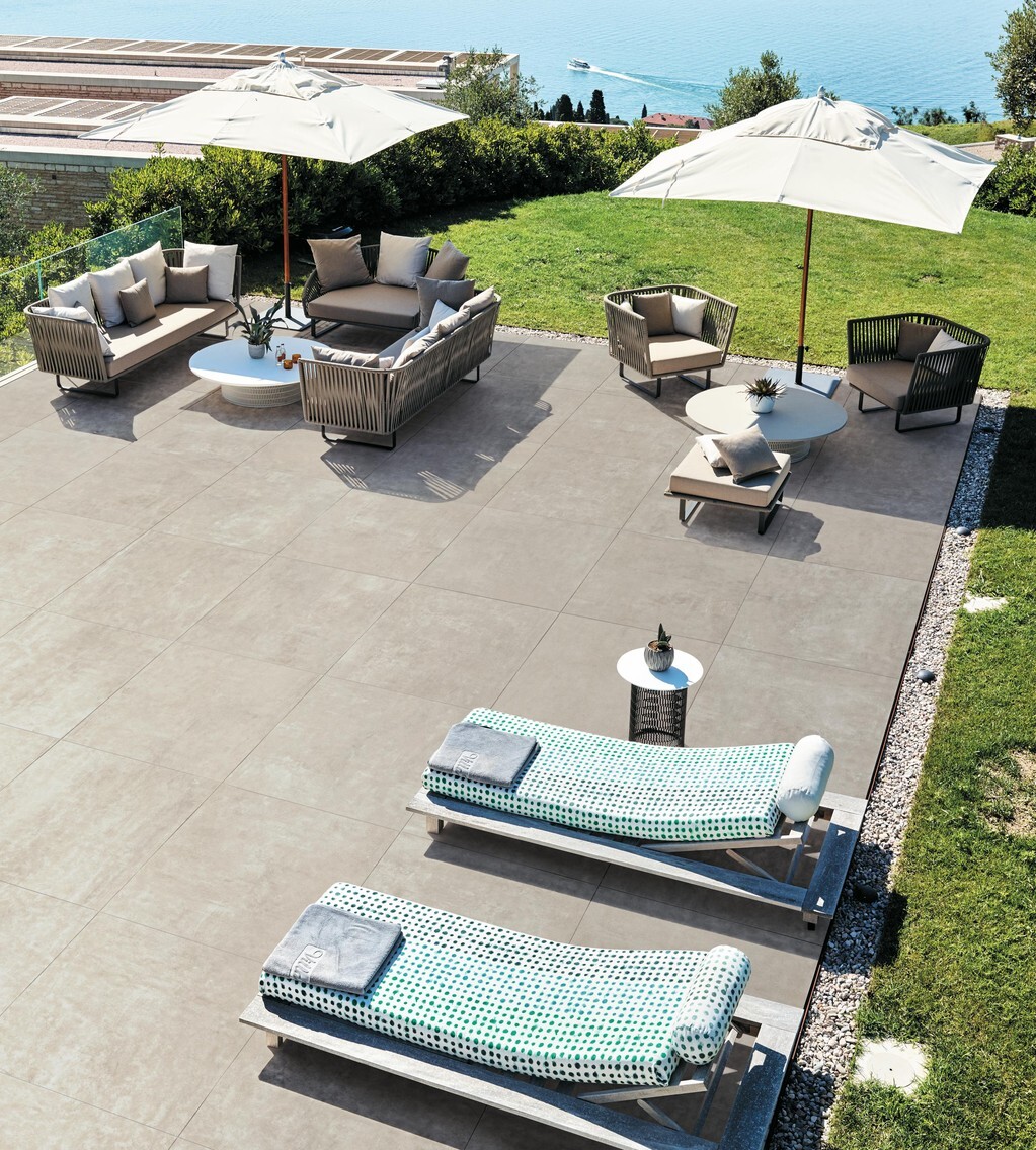 Μεγάλα πλακάκια εξωτερικού χώρου με άμεση διαθεσιμότητα